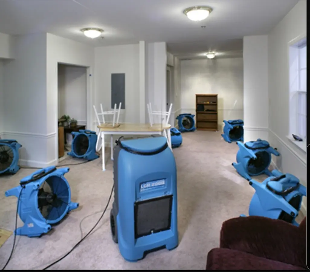 Air movers and dehumidifier setup for Water Extraction & Removal in Richland